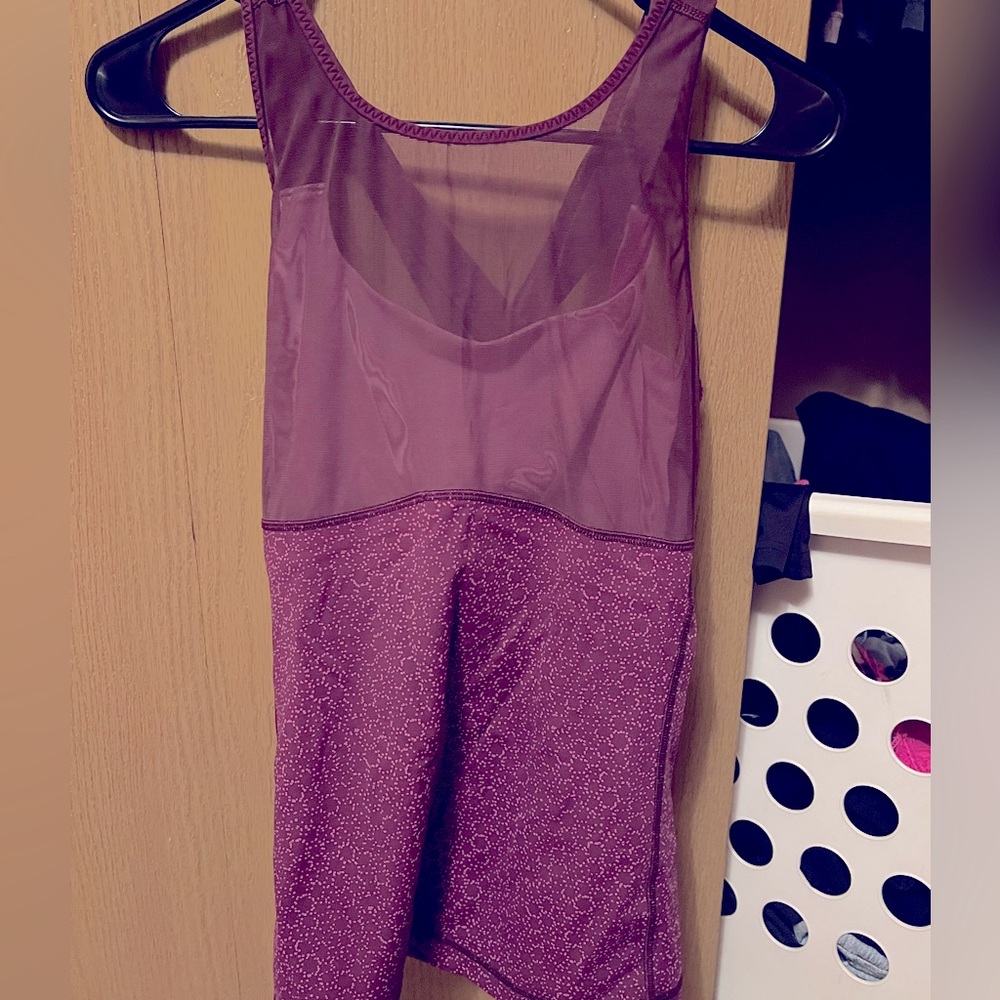Lululemon tank size 6